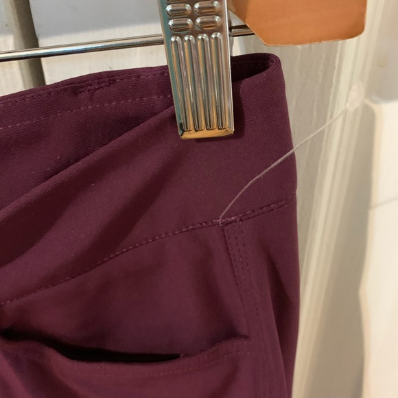 Lululemon pant style leggings - Picture 4 of 7